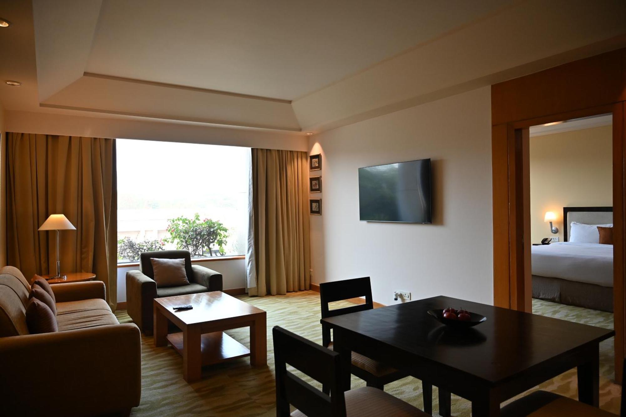 Hotel The Grand Nueva Delhi Exterior foto