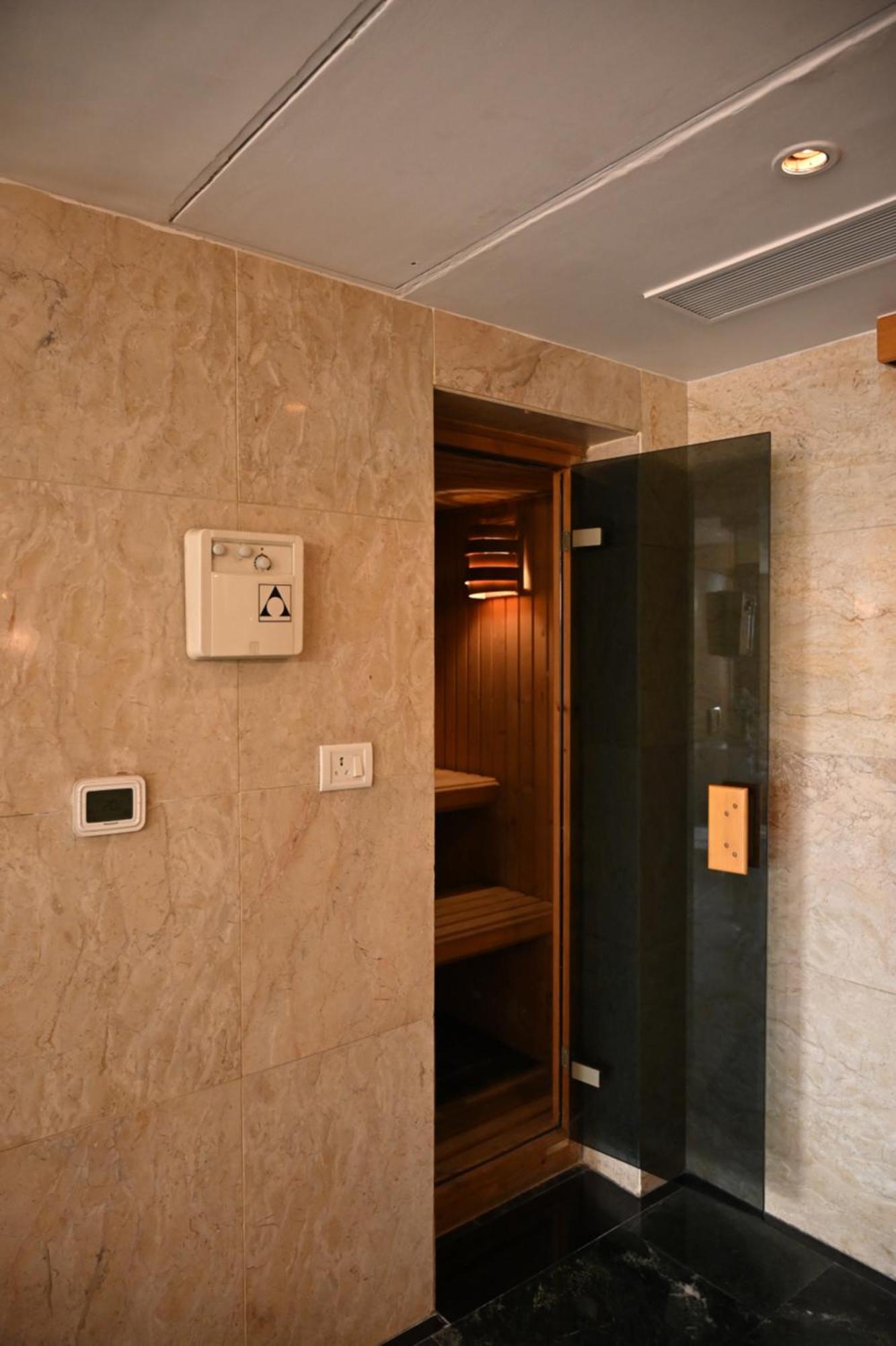 Hotel The Grand Nueva Delhi Exterior foto